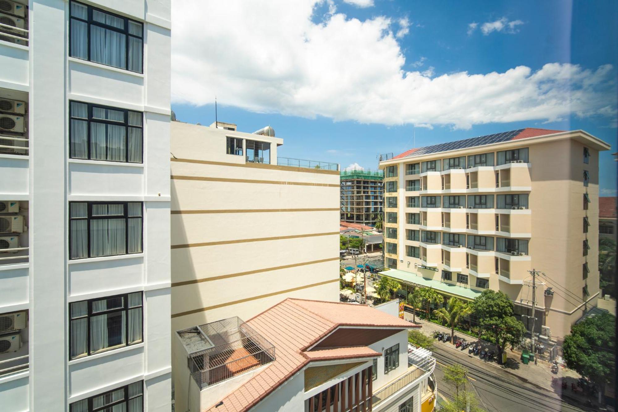 Trang Ngan Hotel By Thg Da Nang Exteriör bild